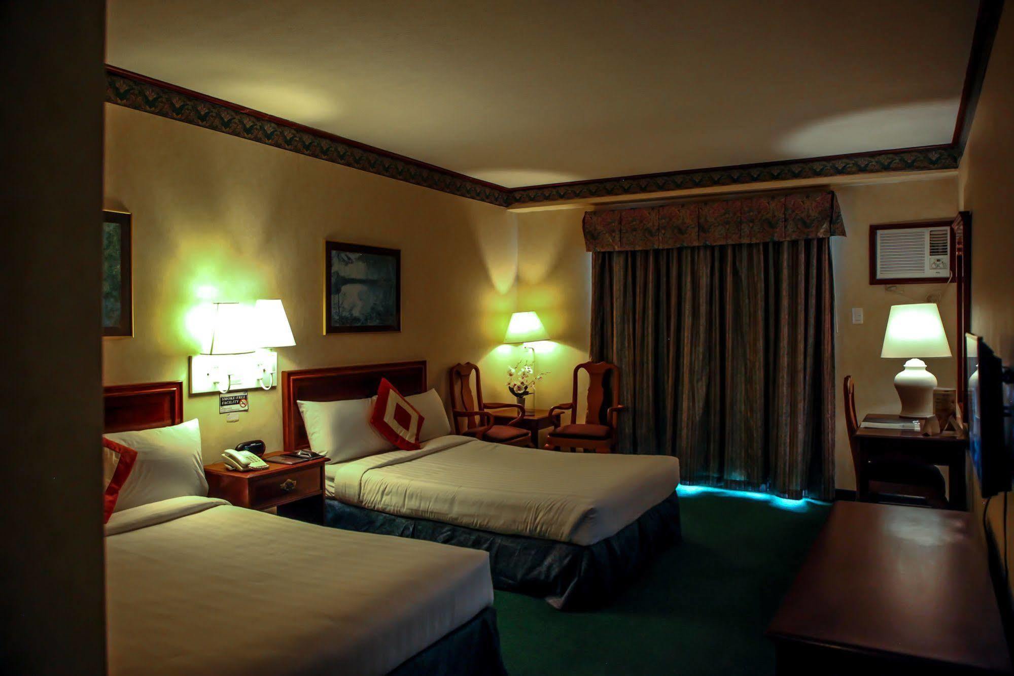 Days Hotel Tagaytay Tagaytay City Exteriér fotografie